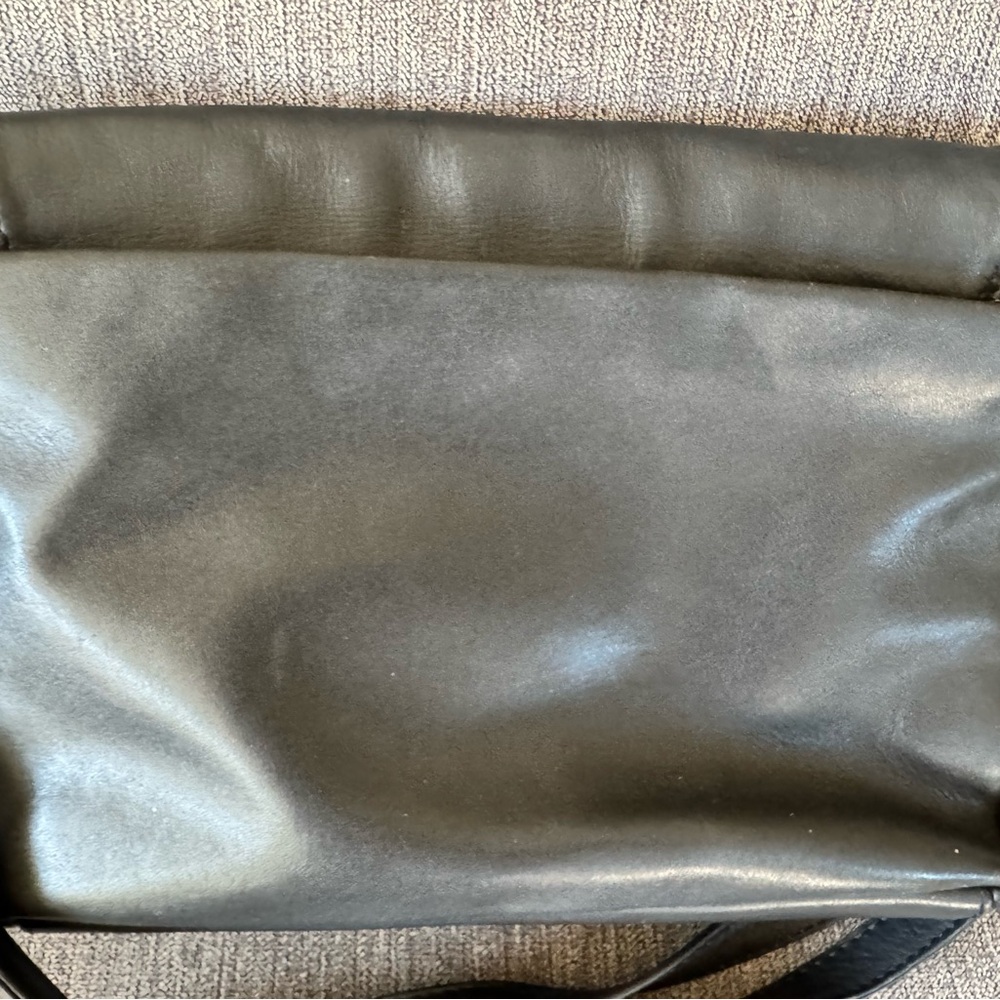 Derek Alexander Black/Brandy colour Leather CIERRA
Crossbody Flap Organizer - Picture 5 of 11